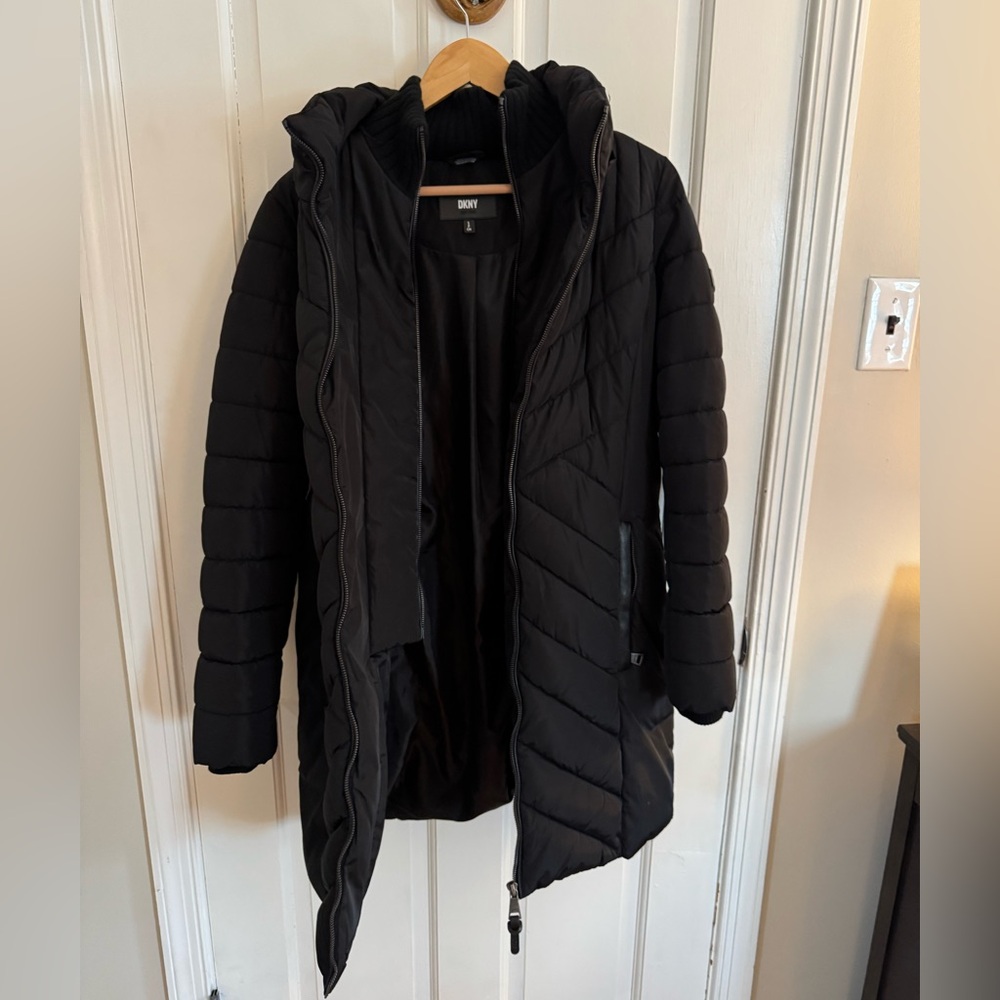 DKNY Women's Elegant Black Puffer Coat